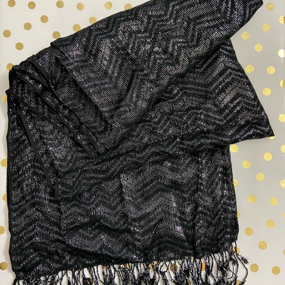 Cejon Accessories - Black and Silver Metallic Chevron Design Scarf
